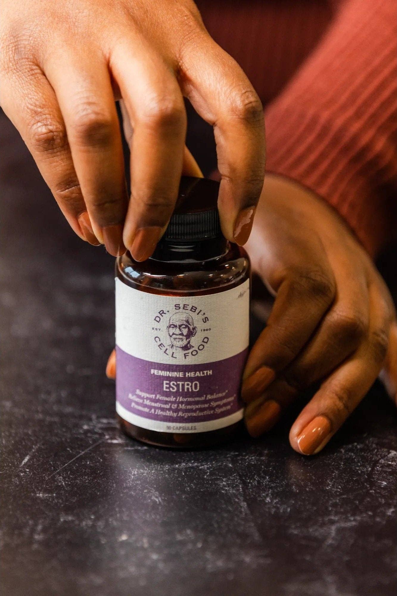 Estro Herbal Capsules – Women's Hormonal Balance